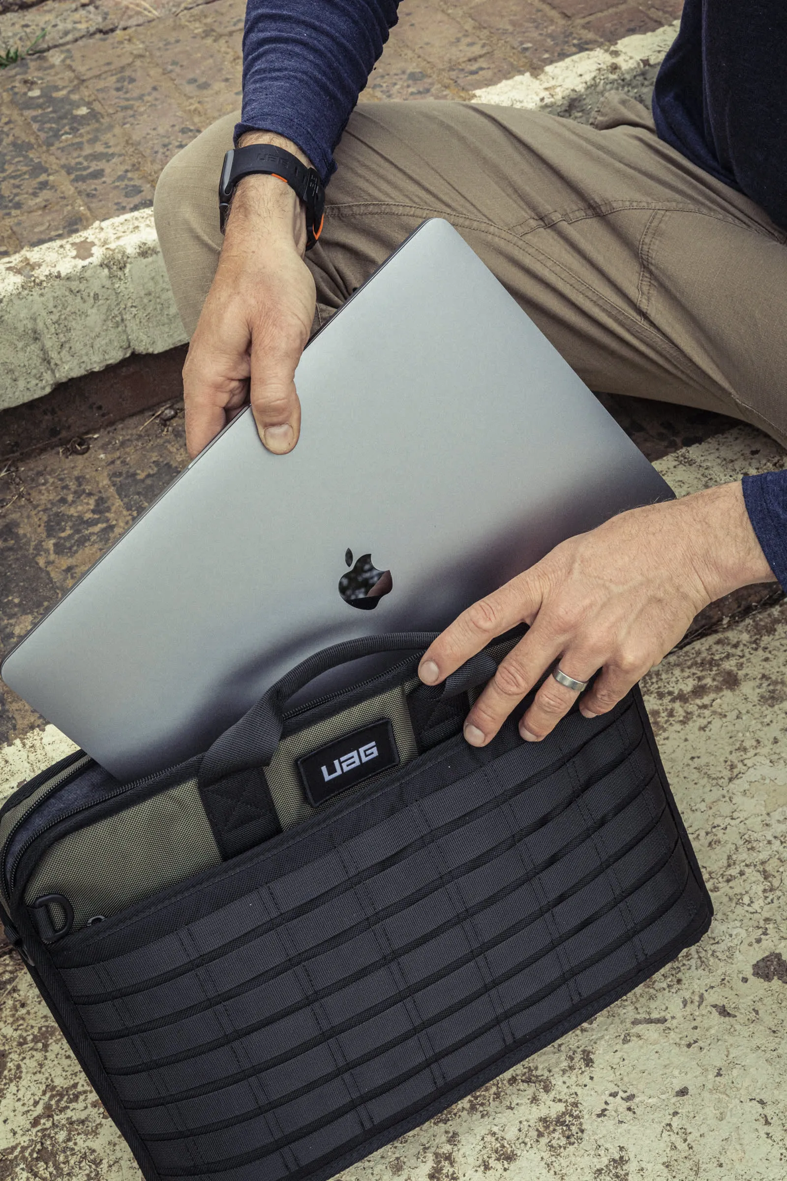 UAG Tactical Slim Brief Labtop 13&quot;, Olive