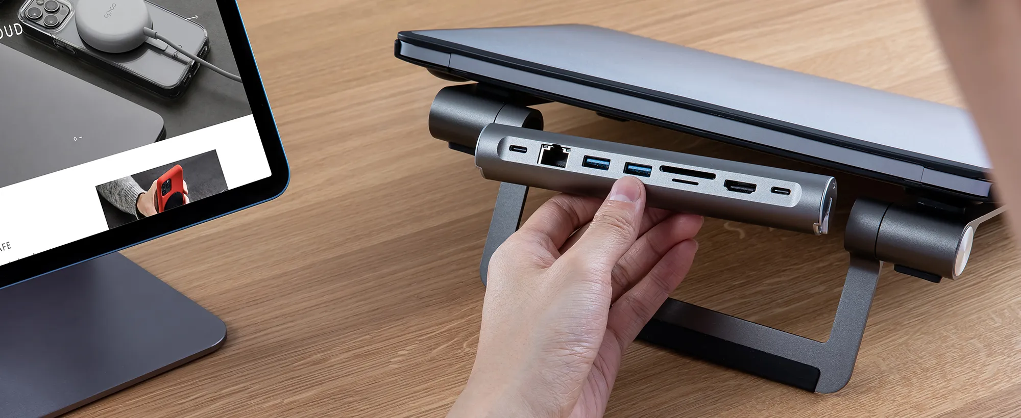 Epico 8in1 Hub + Stand