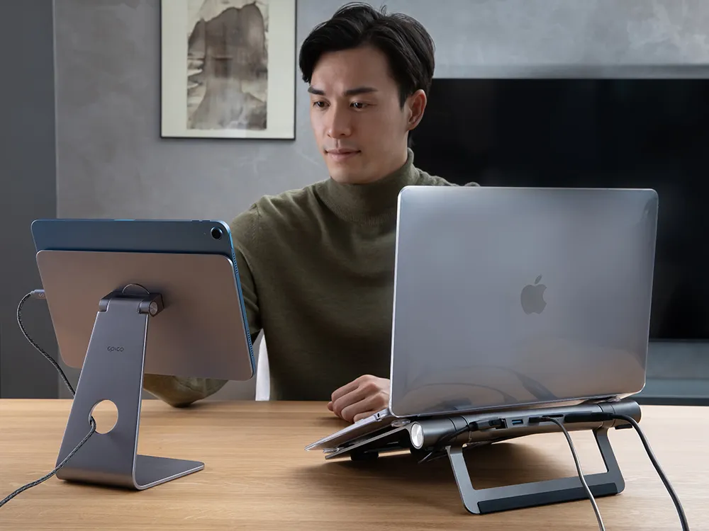 Epico 8in1 Hub + Stand