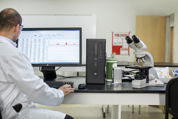 HP EliteDesk 800 G2 TWR i5-6500/ 8GB / 128GB SSD / SuperMulti DVDRW / W10dgW7p64