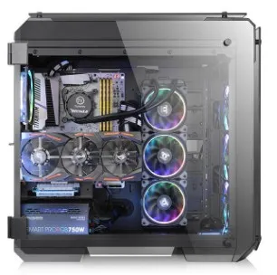 Thermaltake View 71 Tempered Glass Edition -t&auml;ystornikotelo ikkunalla, musta