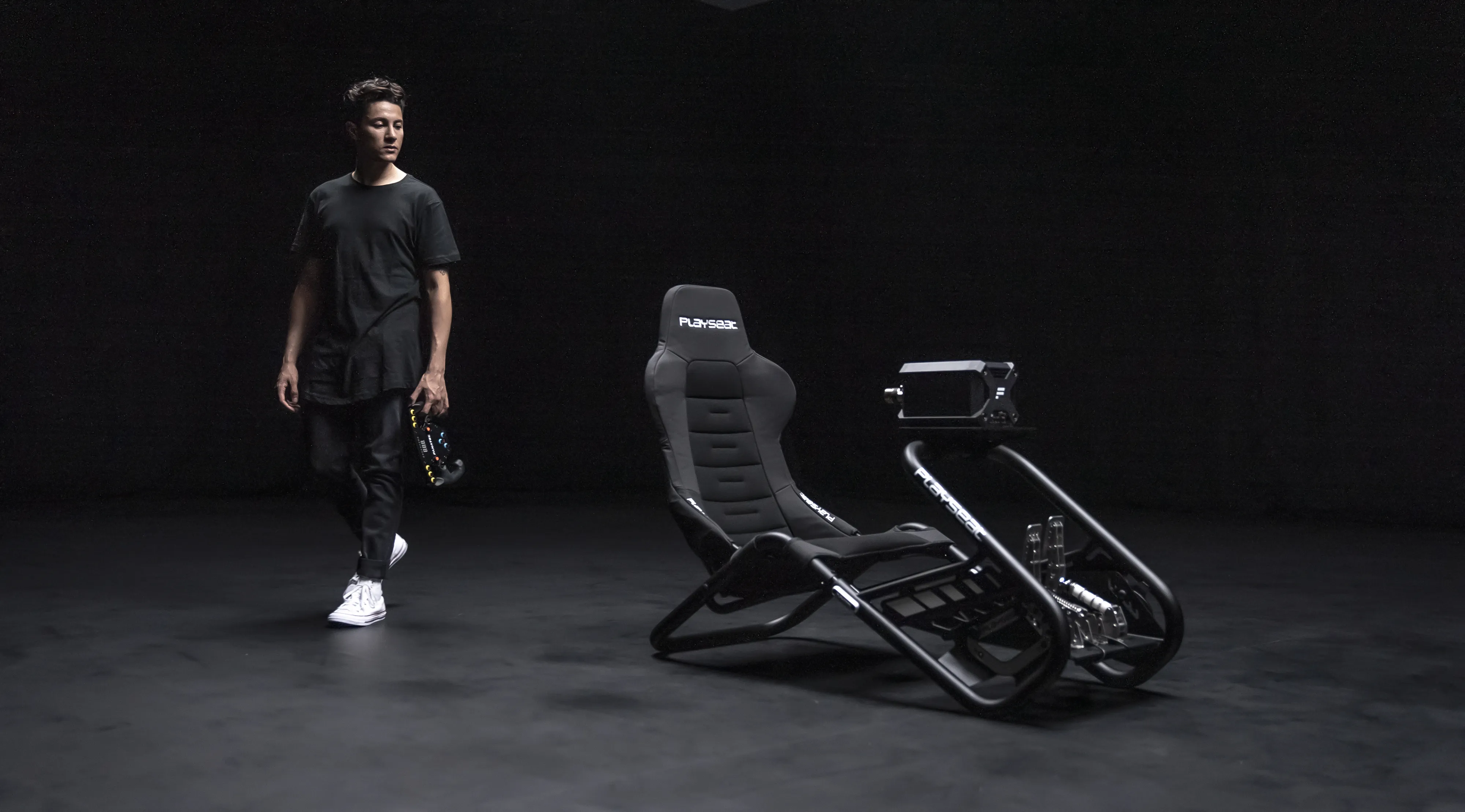 Playseat Trophy - Black ActiFit ajotuoli, musta