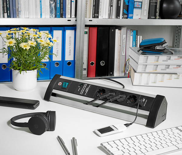 Brennenstuhl Alu Office Line PDU, 60.000A ylij&auml;nnitesuoja, 4xCEE 7/4