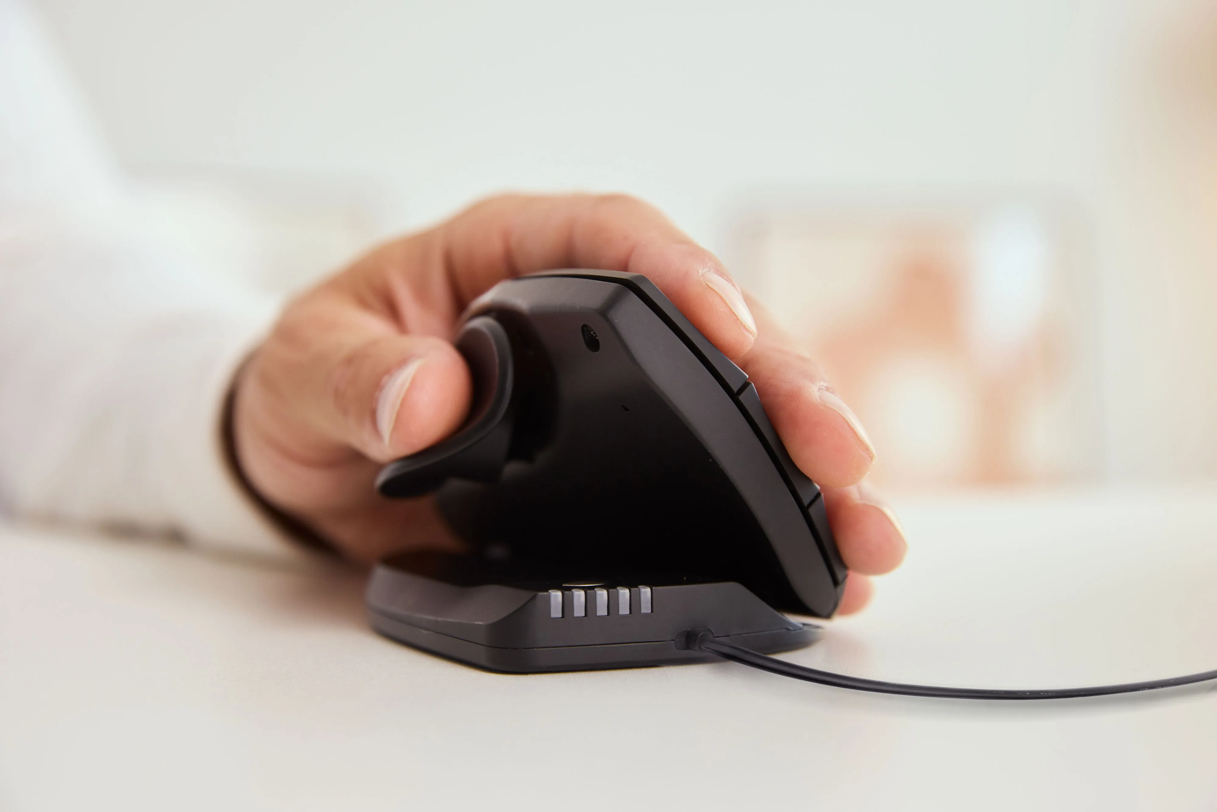 Contour Unimouse Left Wired Ergonomic Mouse, Black