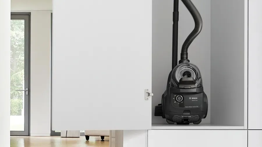 Bosch Serie 4 BGC21X300 2 L 550 W HEPA -p&ouml;lynimuri, musta
