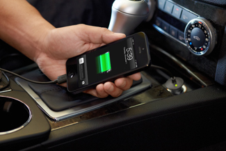 Belkin Car Charger - Verkkosovitin - auto - 10 watt - 2.1 A (Lightning) - musta malleihin Apple iPad mini, iPad with Retina display (4. sukupolvi), iPhone 5