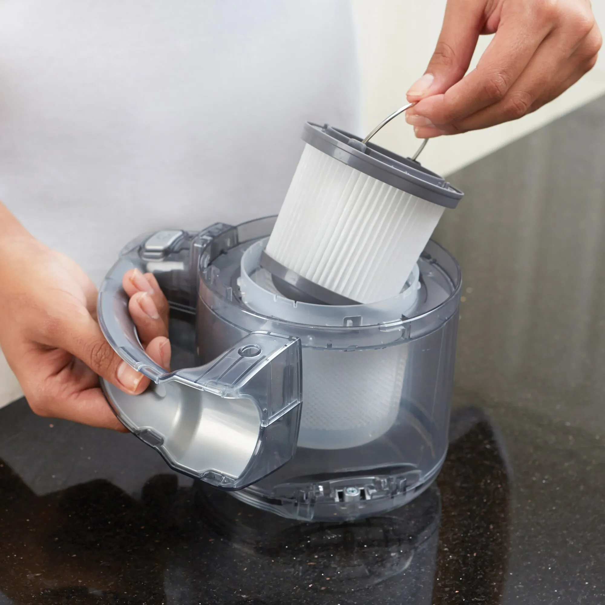 BLACK+DECKER PD1820L-QW 18V -k&auml;sik&auml;ytt&ouml;inen imuri, kromi