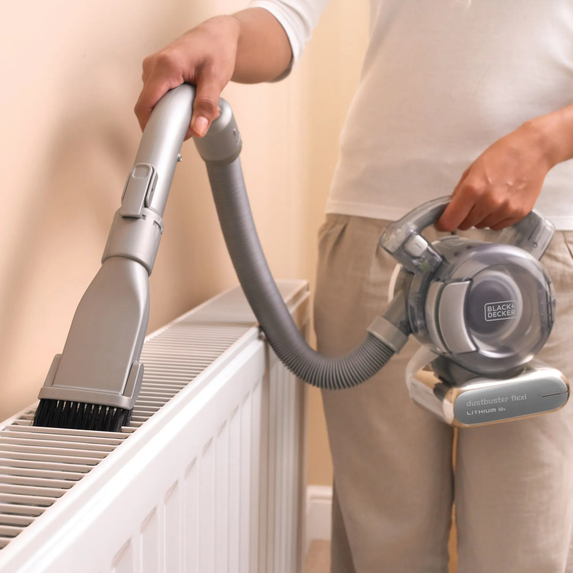 BLACK+DECKER PD1820L-QW 18V -k&auml;sik&auml;ytt&ouml;inen imuri, kromi