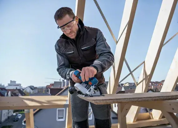 Bosch Cordless Circular Saw GKS 18V-57-2 Professional, 18V (blue/black, 2x Li-Ion battery ProCORE18V 5.5Ah, in L-BOXX)