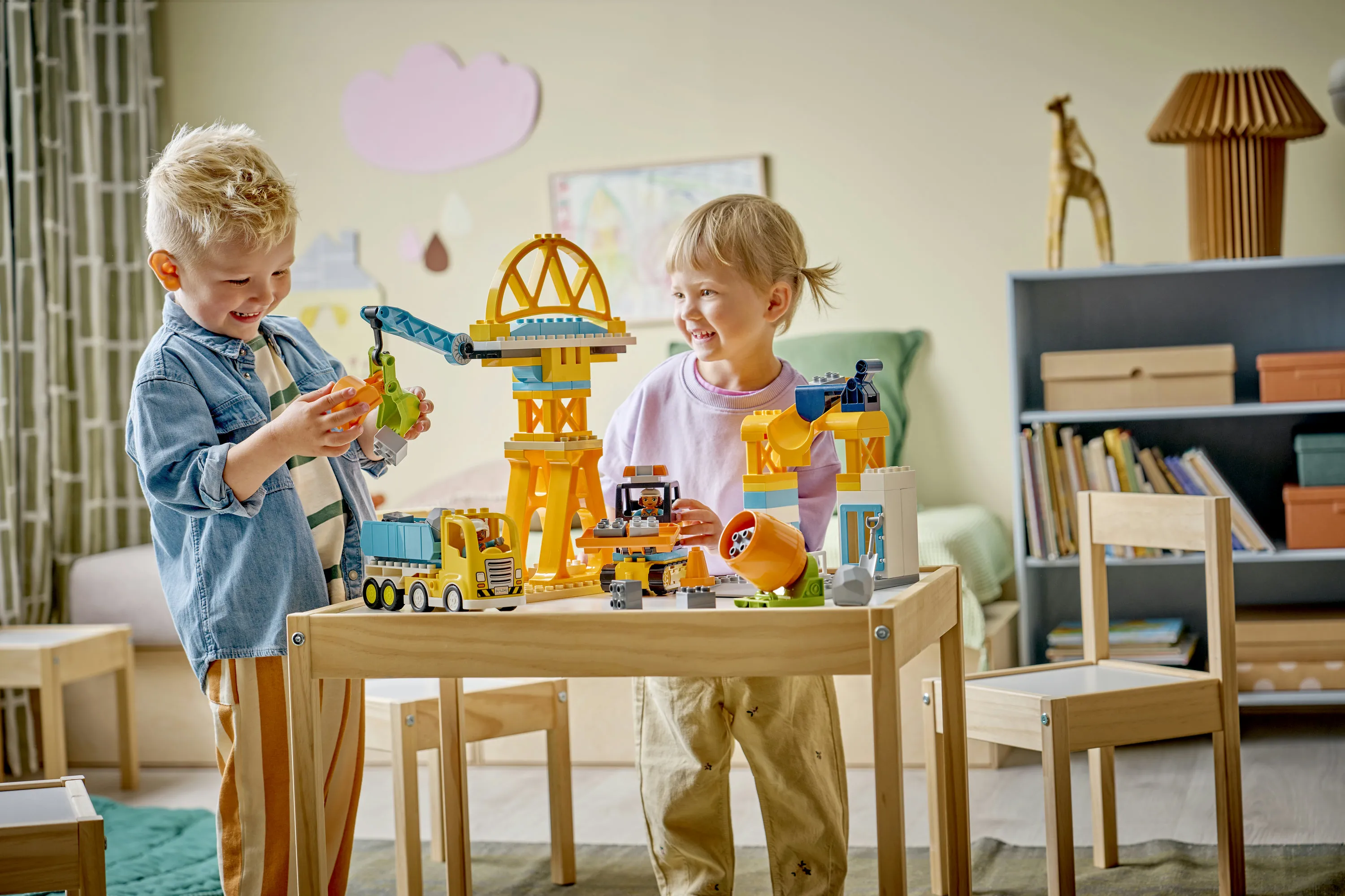 LEGO DUPLO Town Construction Site with Vehicles 3in1 10476