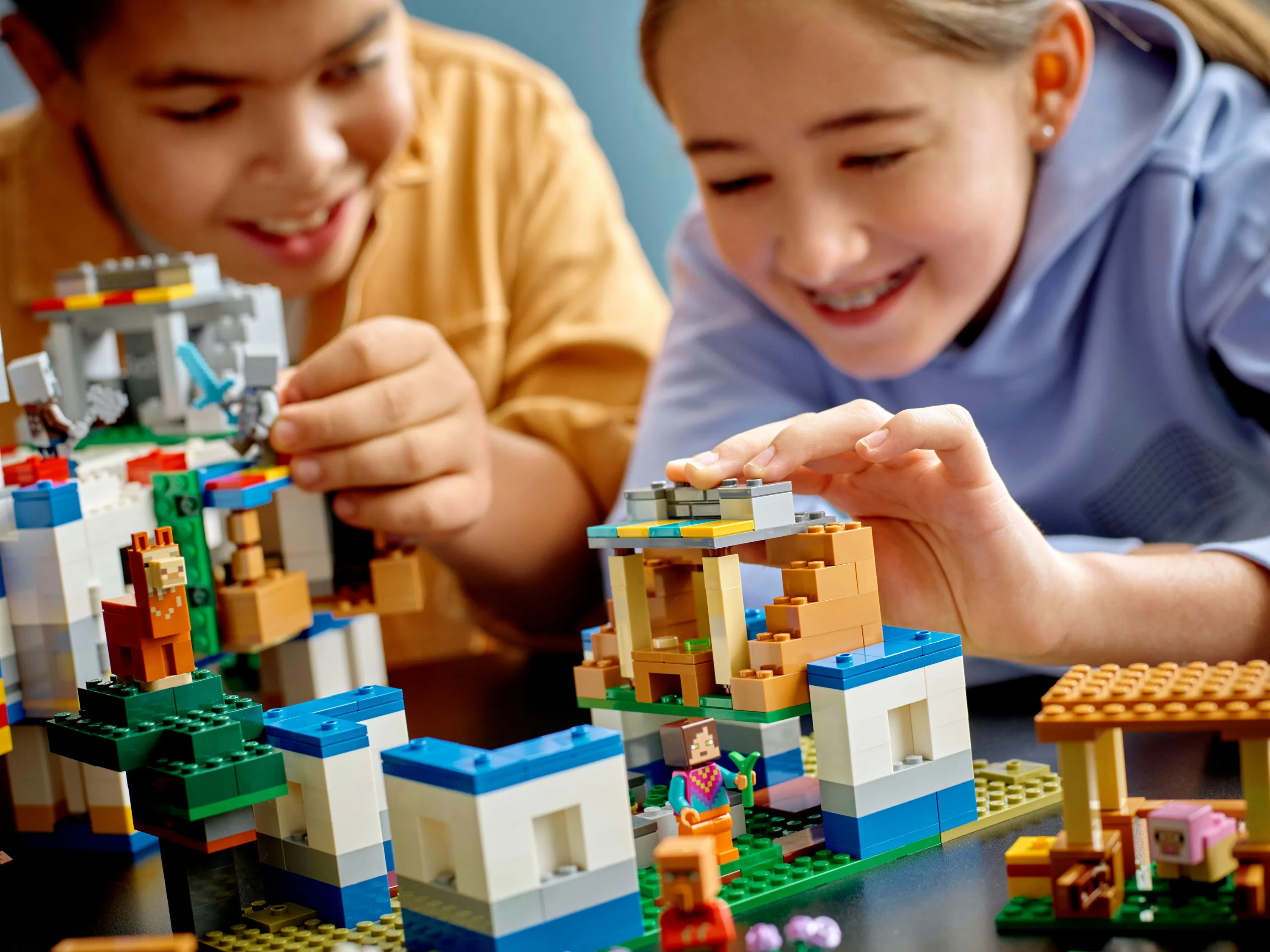 Lego Minecraft The Llama Village 21188
