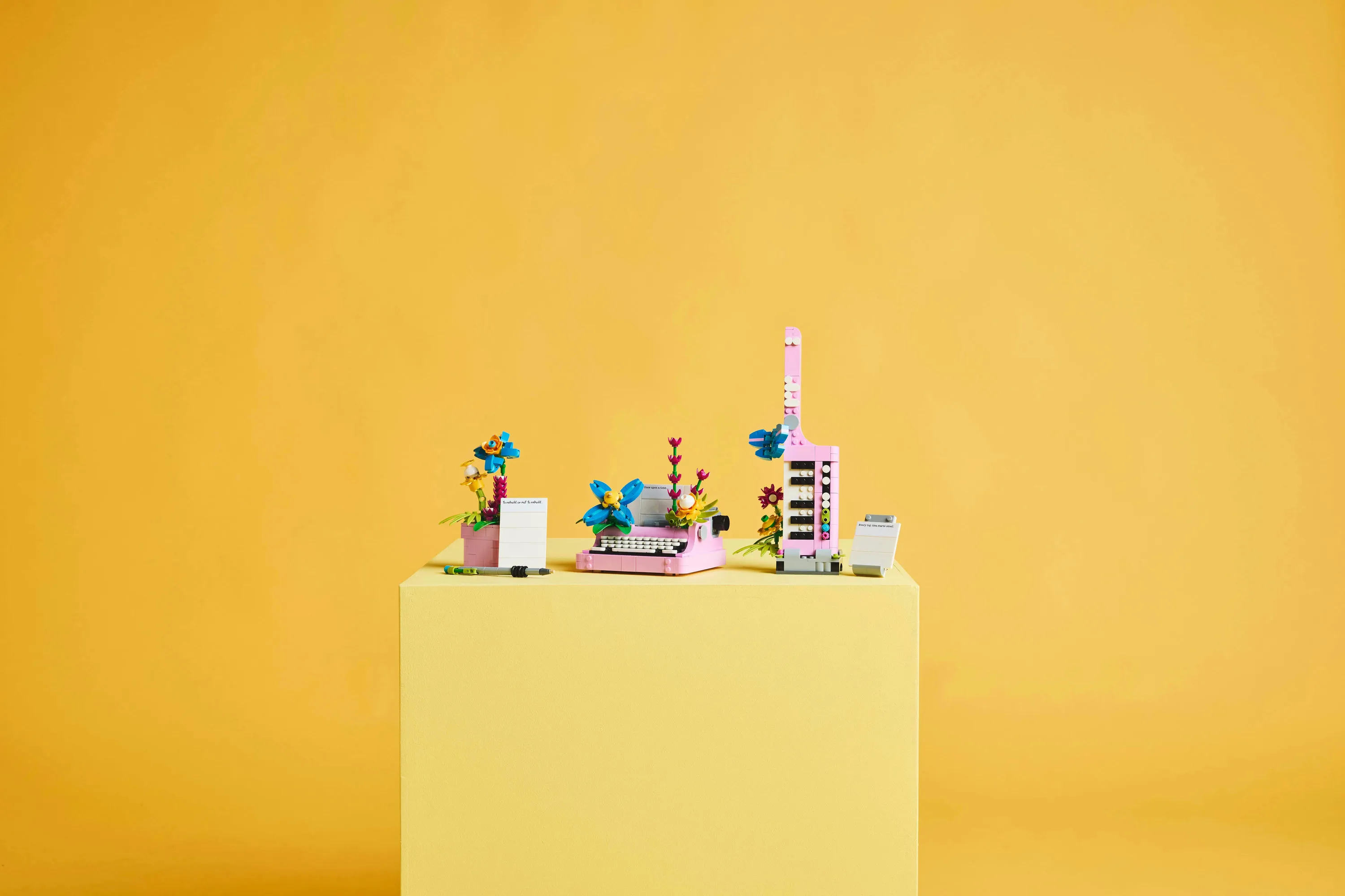 LEGO Creator Kirjoituskone ja kukat 31169