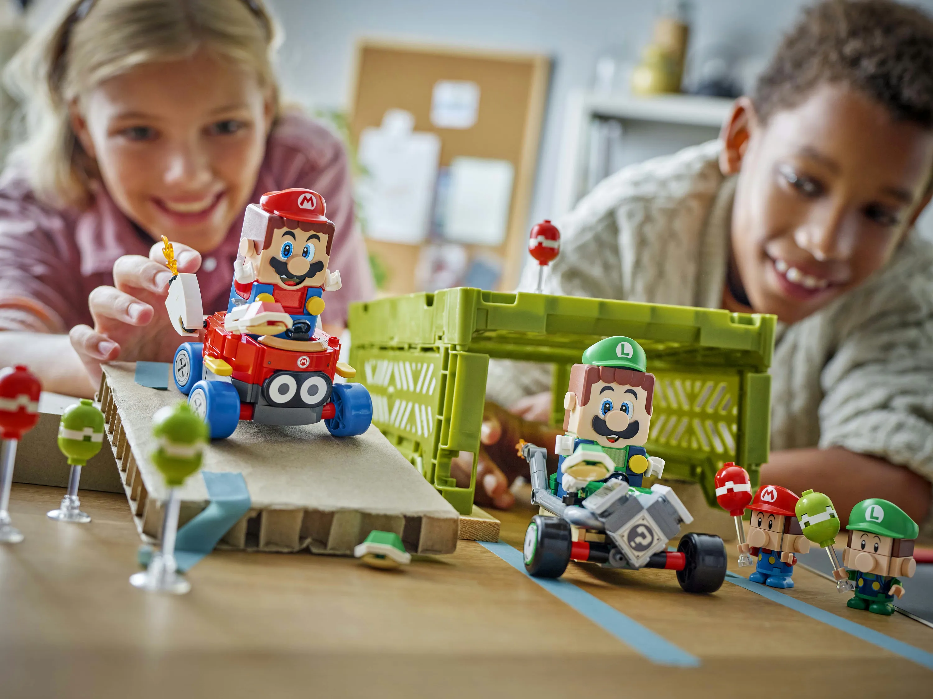 LEGO Super Mario Mario Kart &ndash; Baby Mario mot Baby Luigi 72034