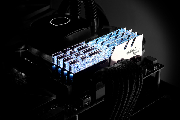 G.Skill Trident Z Royal 16GB (2 x 8GB) DDR4 4400 MHz, CL18 - memory, Silver