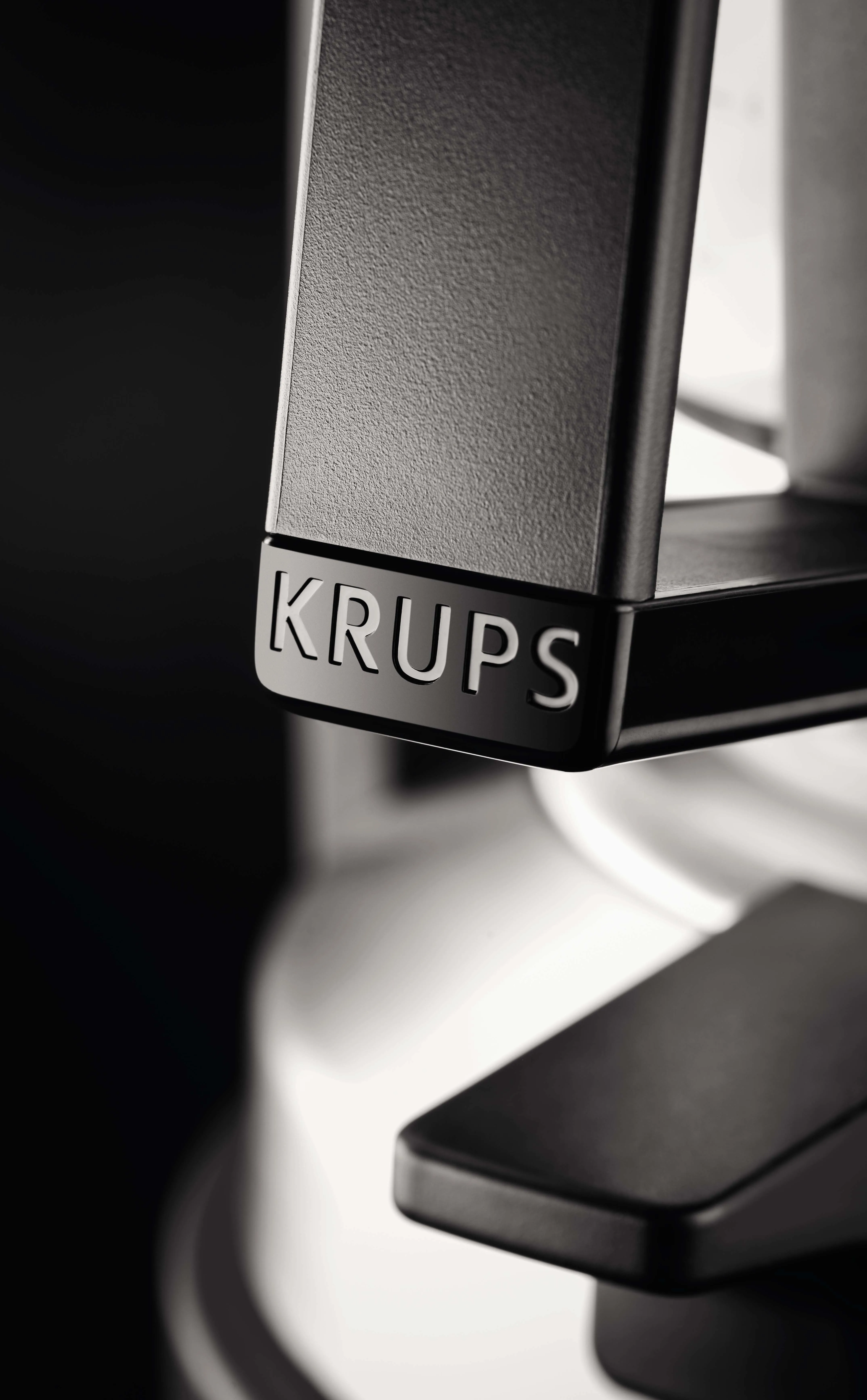Krups T8.2 KM 4689 - coffee maker, black/silver