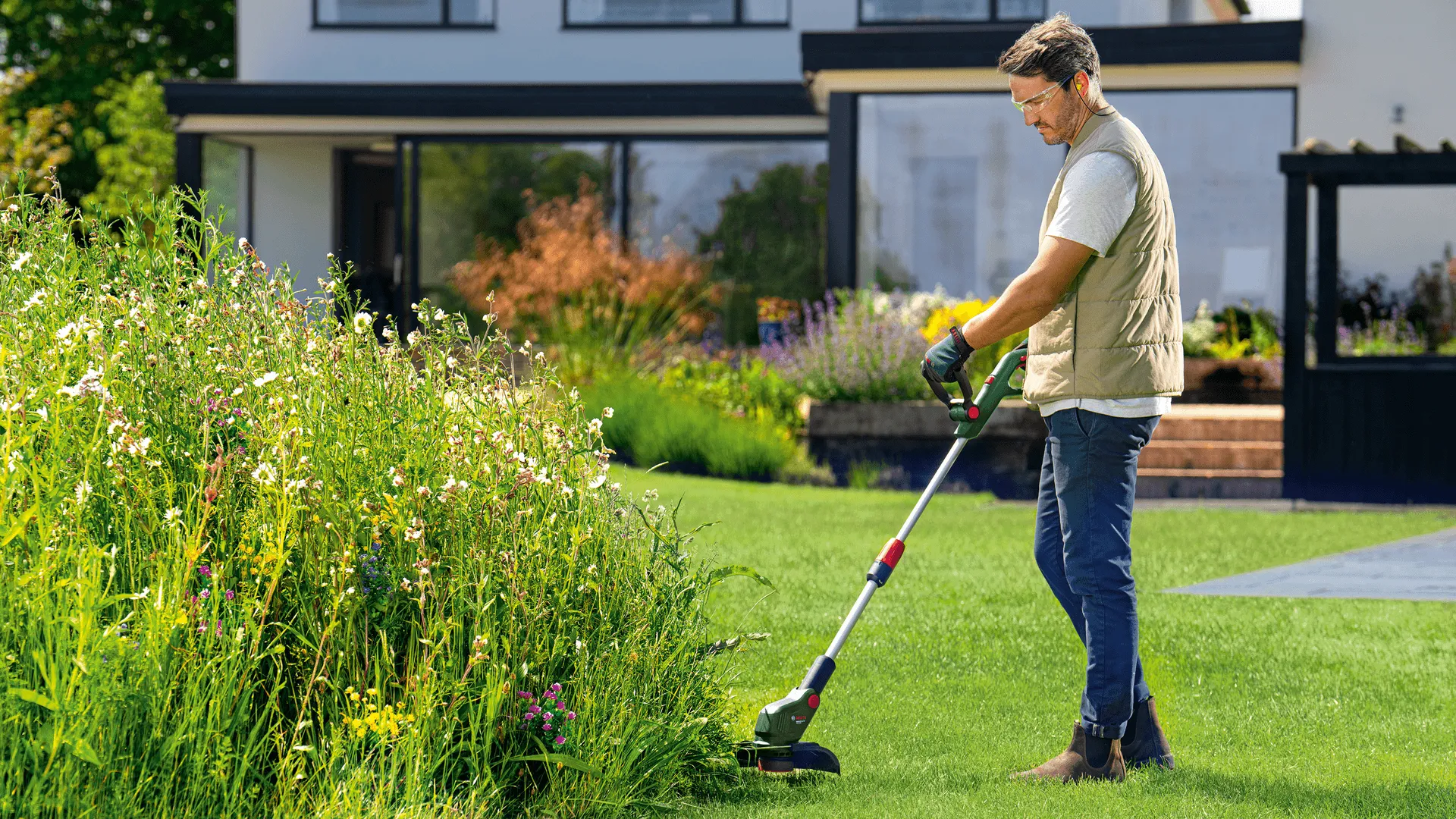 Bosch UniversalGrassCut 18V-26-500 -battery grass trimmer (wihtout battery)