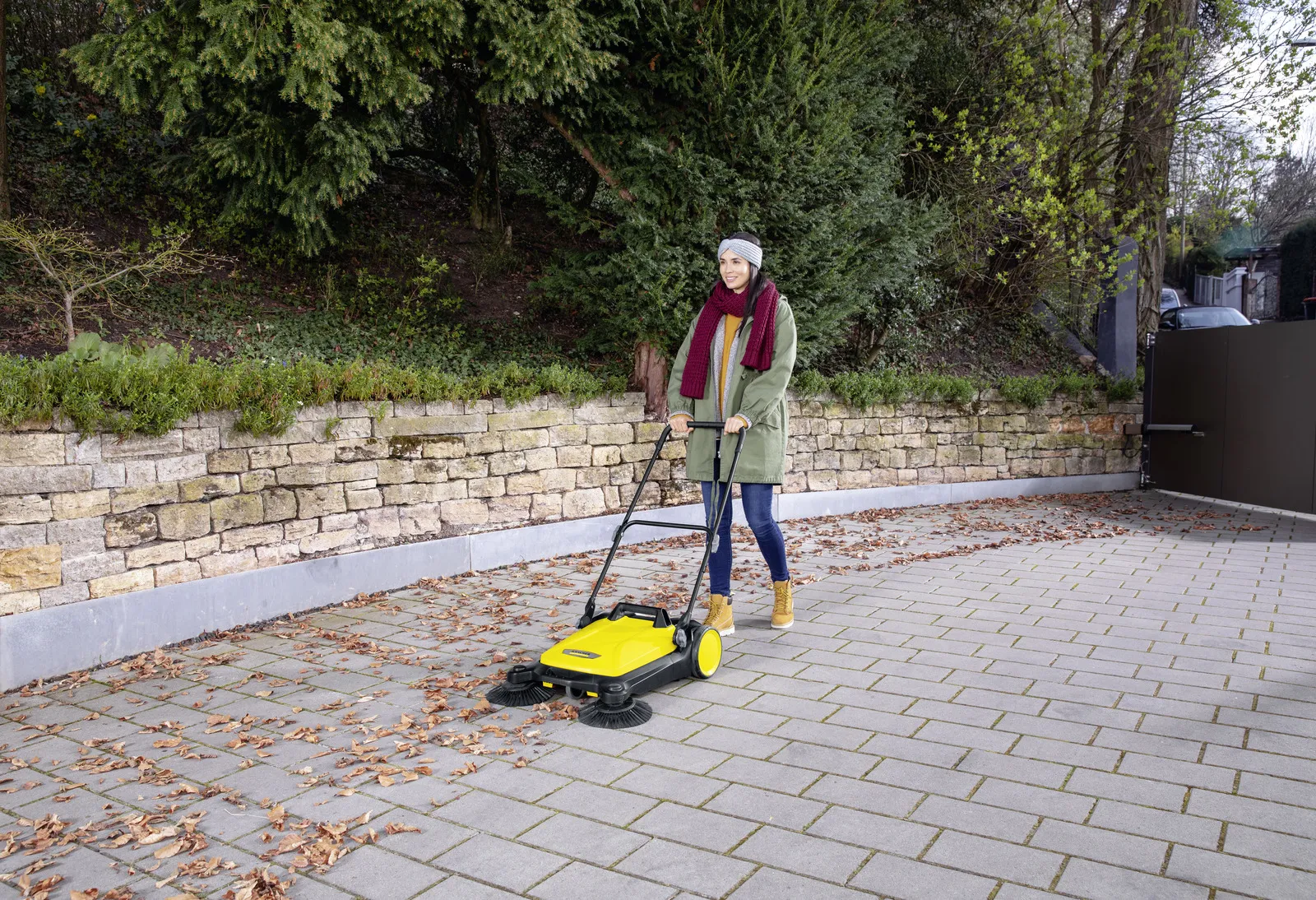 Kärcher sweeper S 4 Twin (yellow / black)