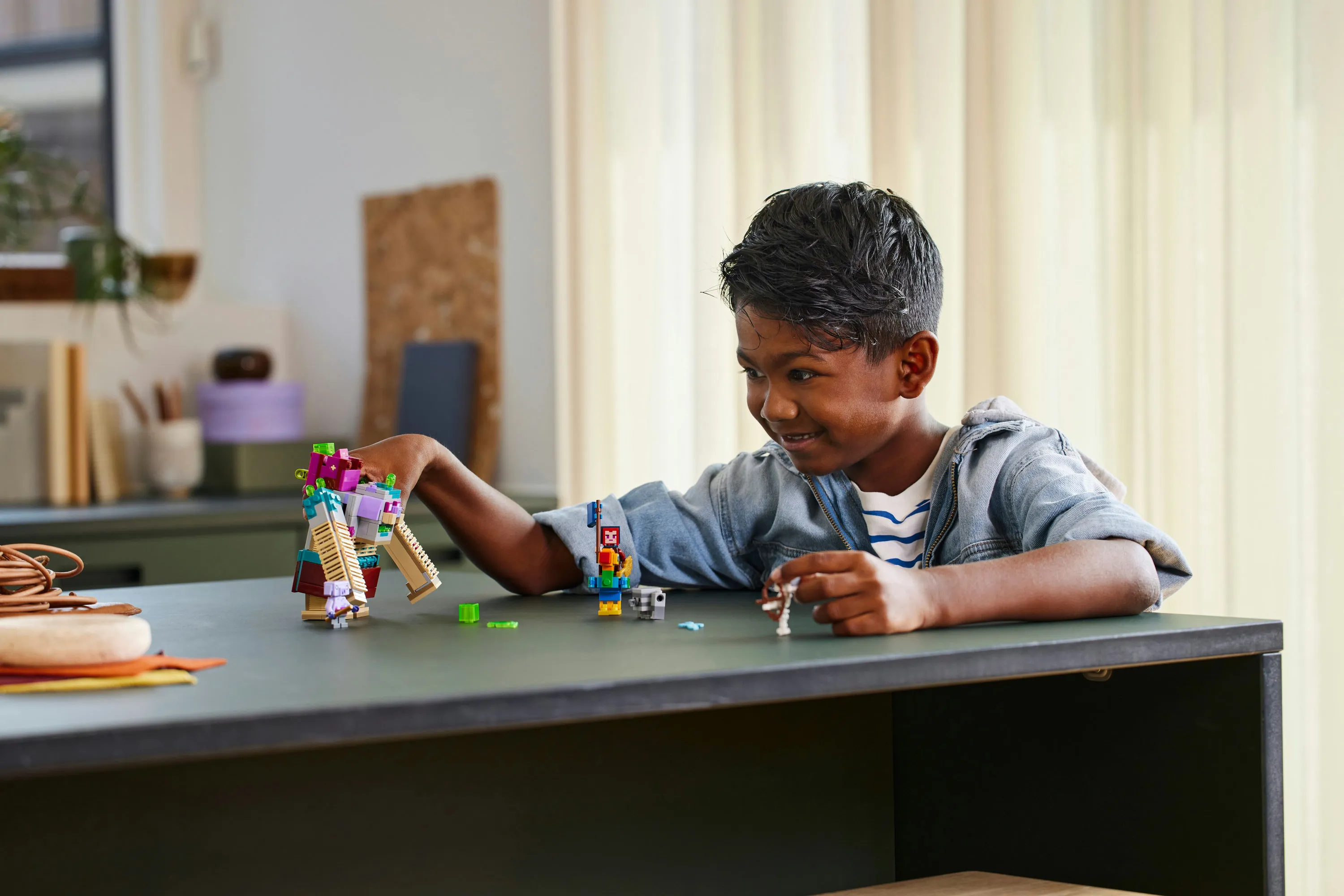 LEGO Minecraft Devourer Showdown 21257