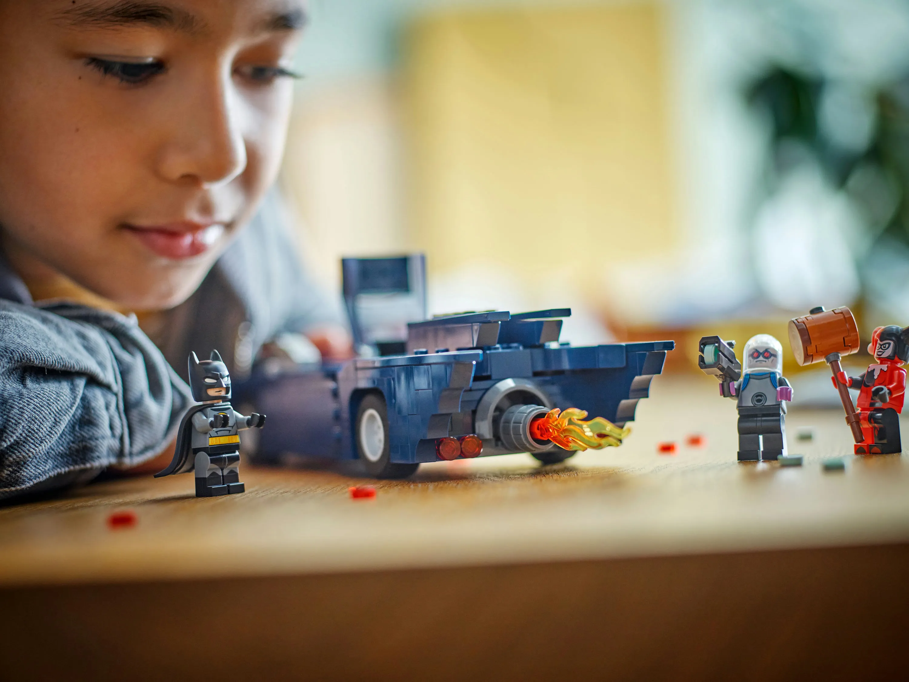 LEGO DC Comics Batman och Batmobile mot Harley Quinn och Mr. Freeze 76274