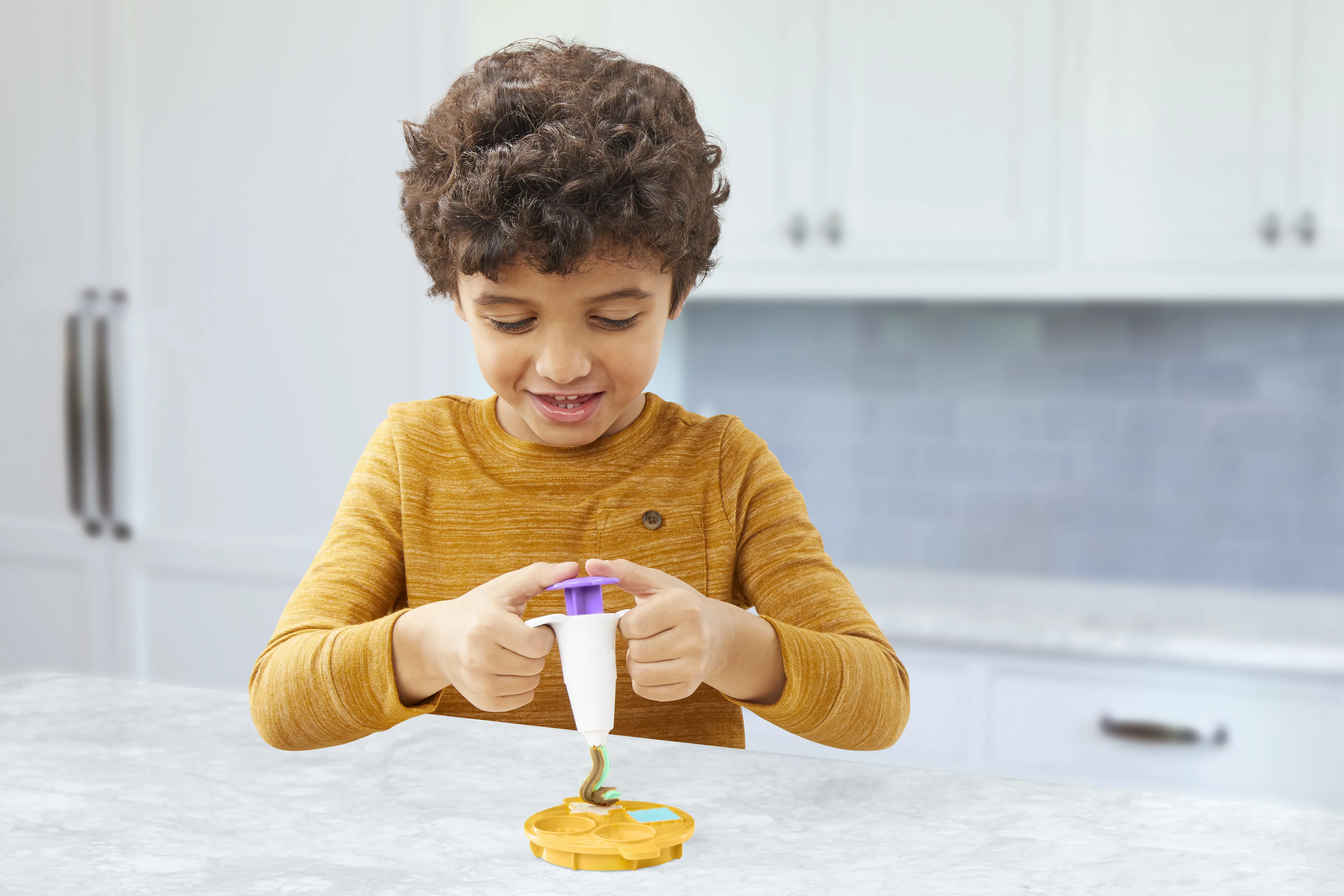 Play-Doh Kitchen Creations Playset Magical Mixer