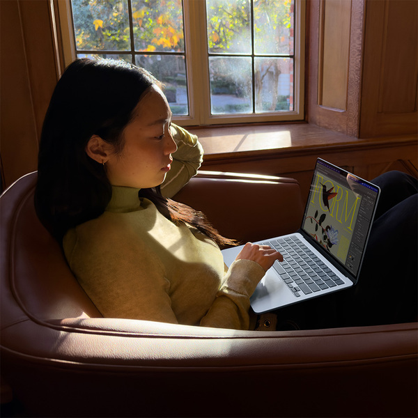 Apple MacBook Air 13" M5 (10/10) 24GB, 1TB, Midnight, MDHG4