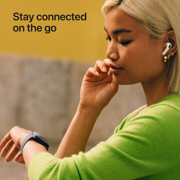 Apple Watch SE 3 (GPS) 40 mm t&auml;htivalkea alumiinikuori ja urheiluranneke, S/M