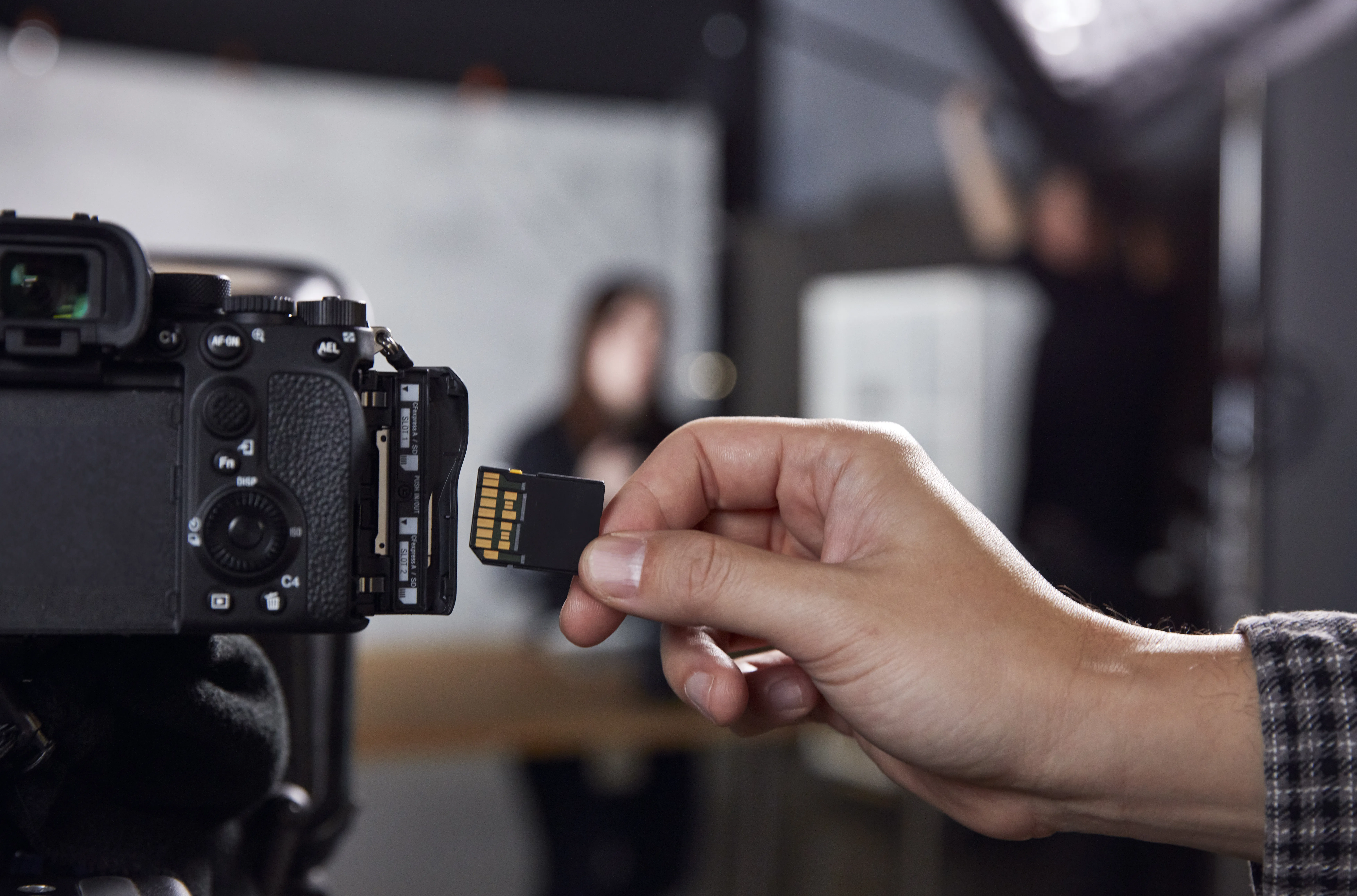 Kingston Canvas React Plus 128GB SDXC - memory card