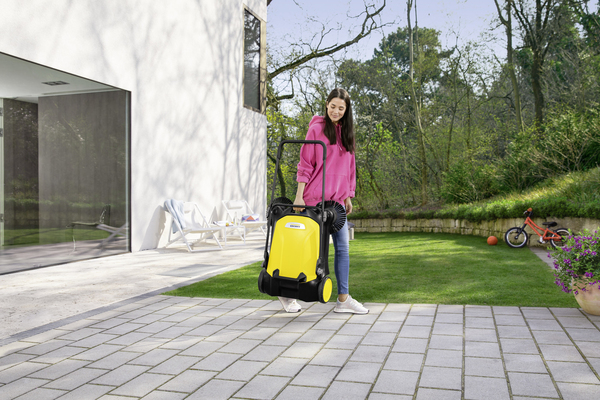 Kärcher sweeper S 4 Twin (yellow / black)