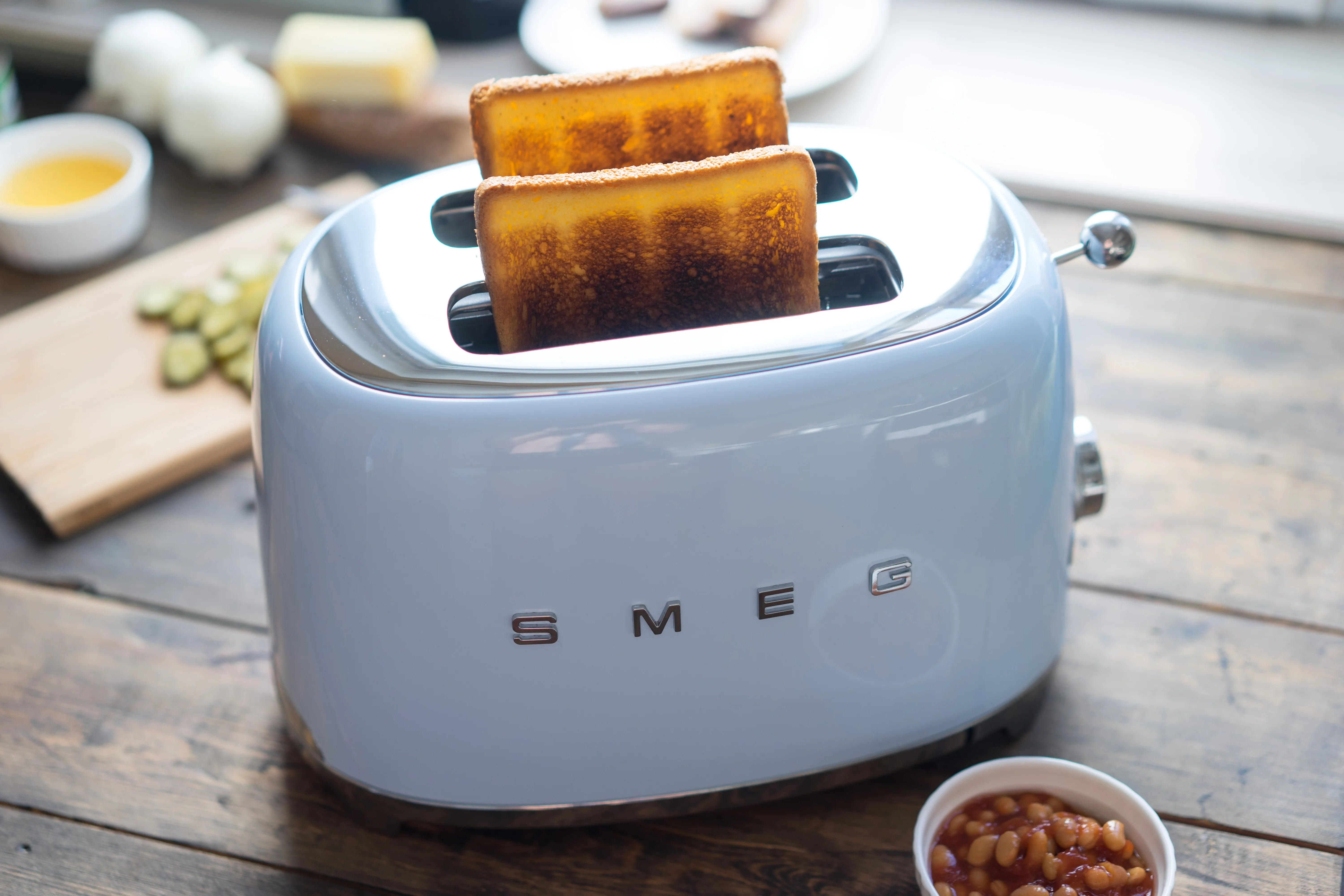 (Fyndh&ouml;rnan) Smeg TSF01PBEU - br&ouml;drost, 2 skivor, bl&aring;