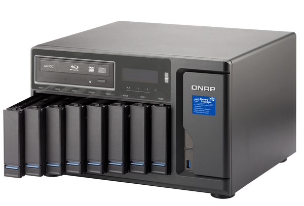 QNAP TVS-882BR-i7-32G 8-bay NAS 1 x5.25 SATA optical drive bay Core i7-7700 3.6 GHz 32GB RAM 4-LAN iSCSI RAID