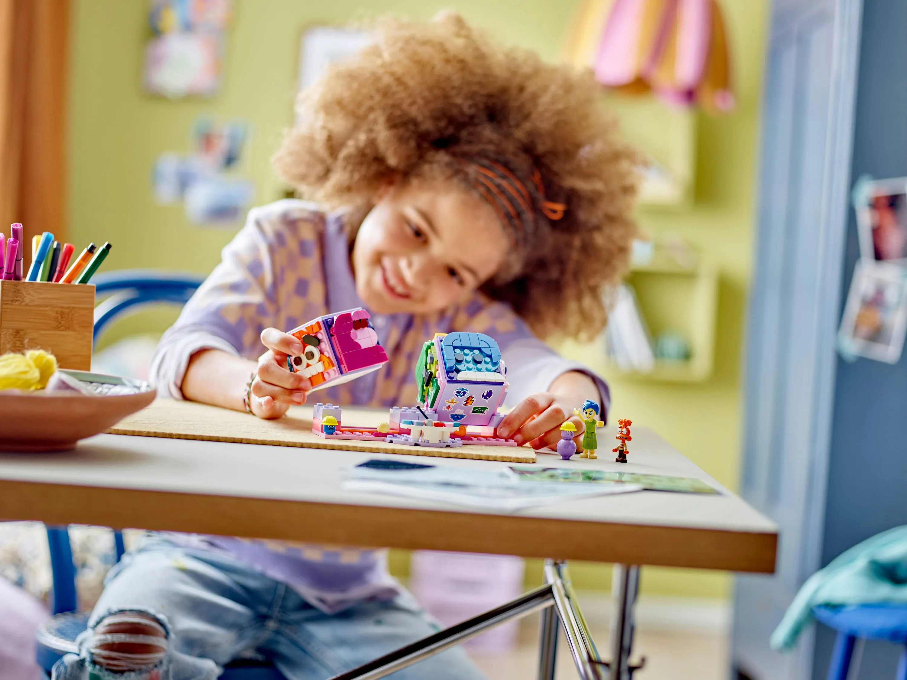 LEGO Disney Insidan Ut 2 K&auml;nslokuber 43248