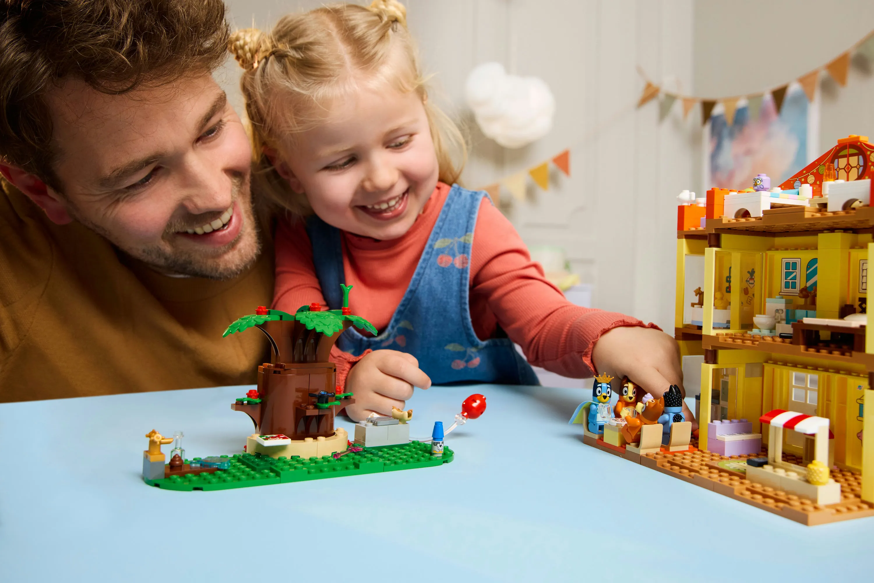 LEGO Bluey Bluey Family House 11203