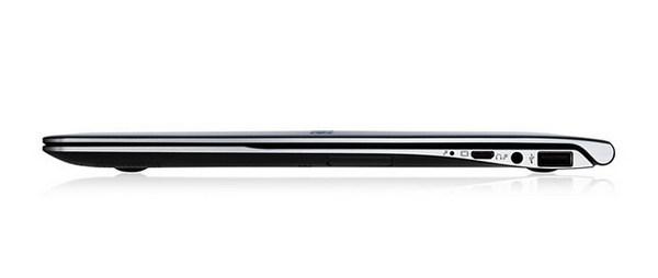 SAMSUNG NP900X3E-A01SE 9 Series NP 13.3