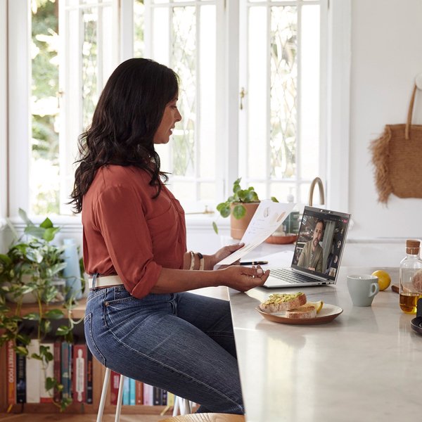 HP EliteBook 830 G9 13.3" i5-1245U, 16 Gt, 256 Gt SSD, Win 11 Pro -kannettava, Hopea