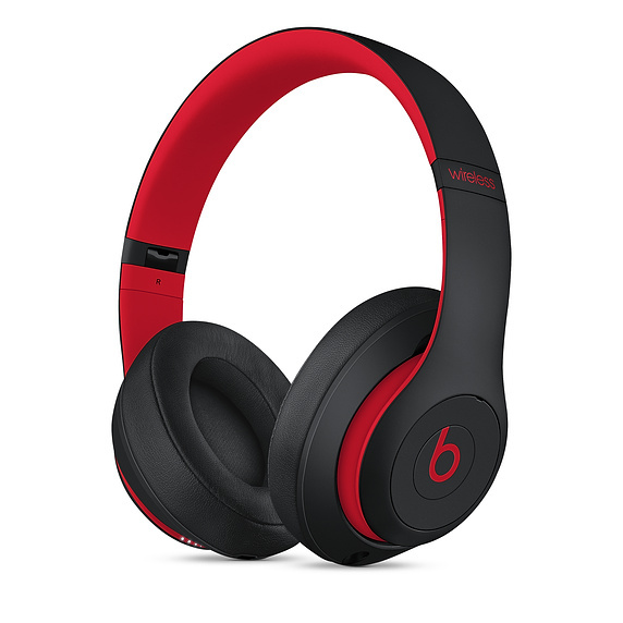 Beats Studio3 Wireless over-ear-h&ouml;rlurar &ndash; Beats Decade Collection &ndash; Utmana med svart-r&ouml;tt