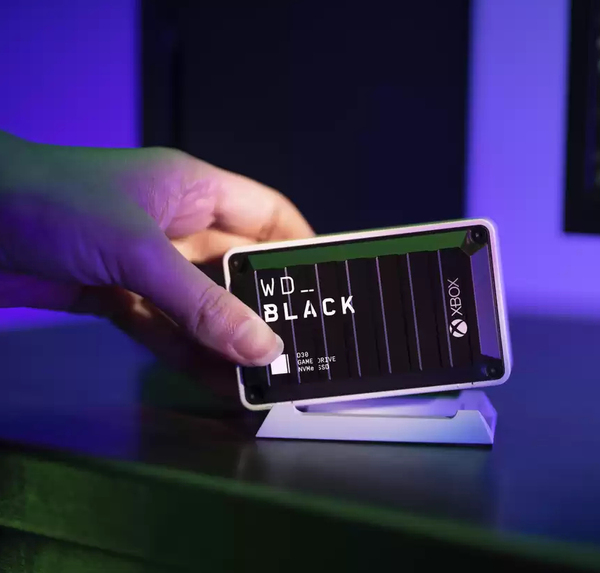 WD Black D30 2 Tt USB-C -ulkoinen SSD, Valkoinen/Musta