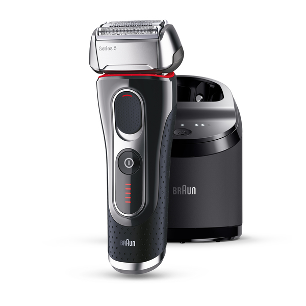 BRAUN PARRANAJOKONE 5090CC SERIES-5 . Huoltokeskus. Lataa, puhdistaa ja desinfioi. Yksik&ouml;ss&auml; automaattiohjelma. FlexMotionTec on suunniteltu kaulan ja leuan haa