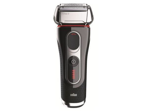 BRAUN PARRANAJOKONE 5090CC SERIES-5 . Huoltokeskus. Lataa, puhdistaa ja desinfioi. Yksik&ouml;ss&auml; automaattiohjelma. FlexMotionTec on suunniteltu kaulan ja leuan haa