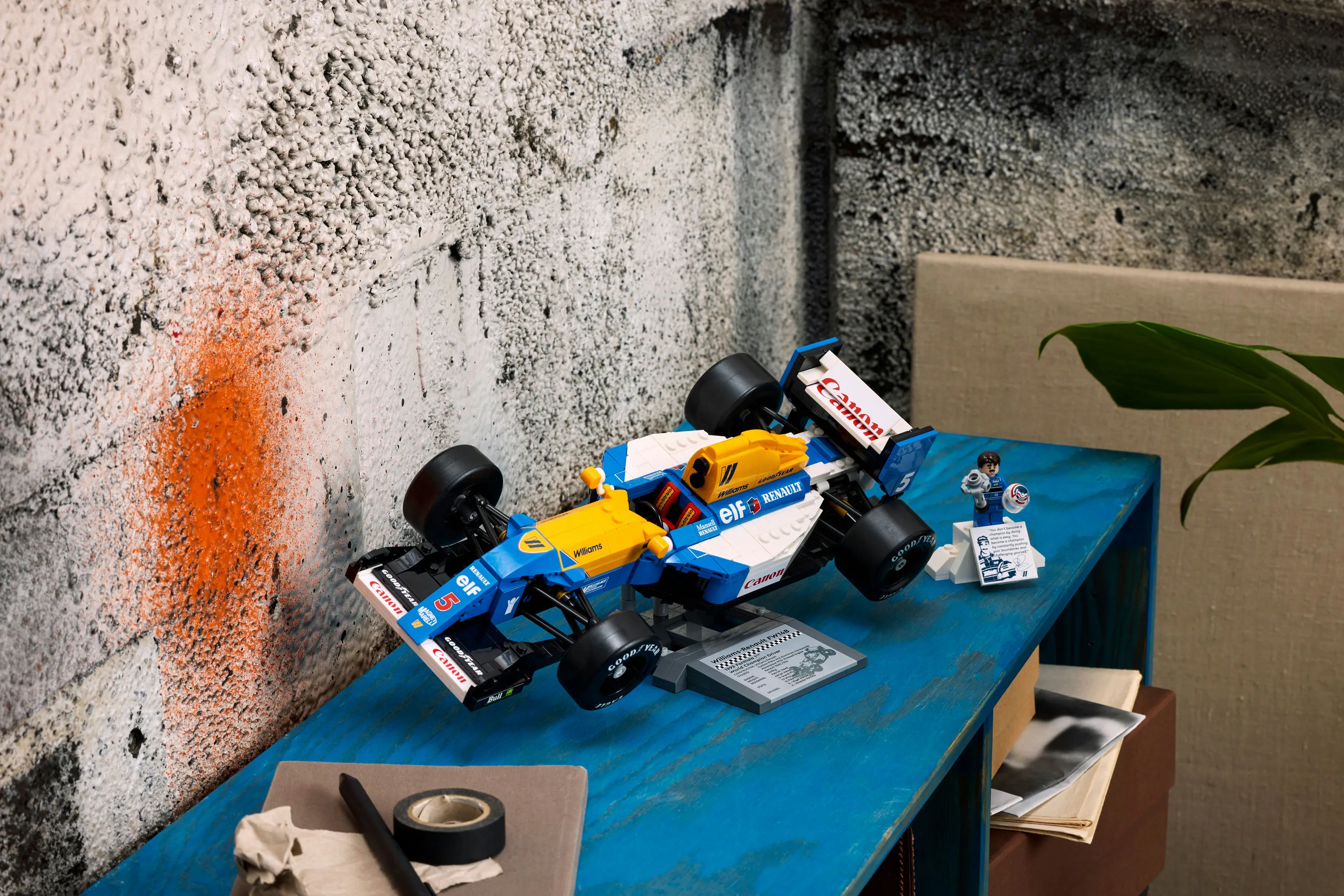 LEGO Icons Williams Racing FW14B and Nigel Mansell 10353