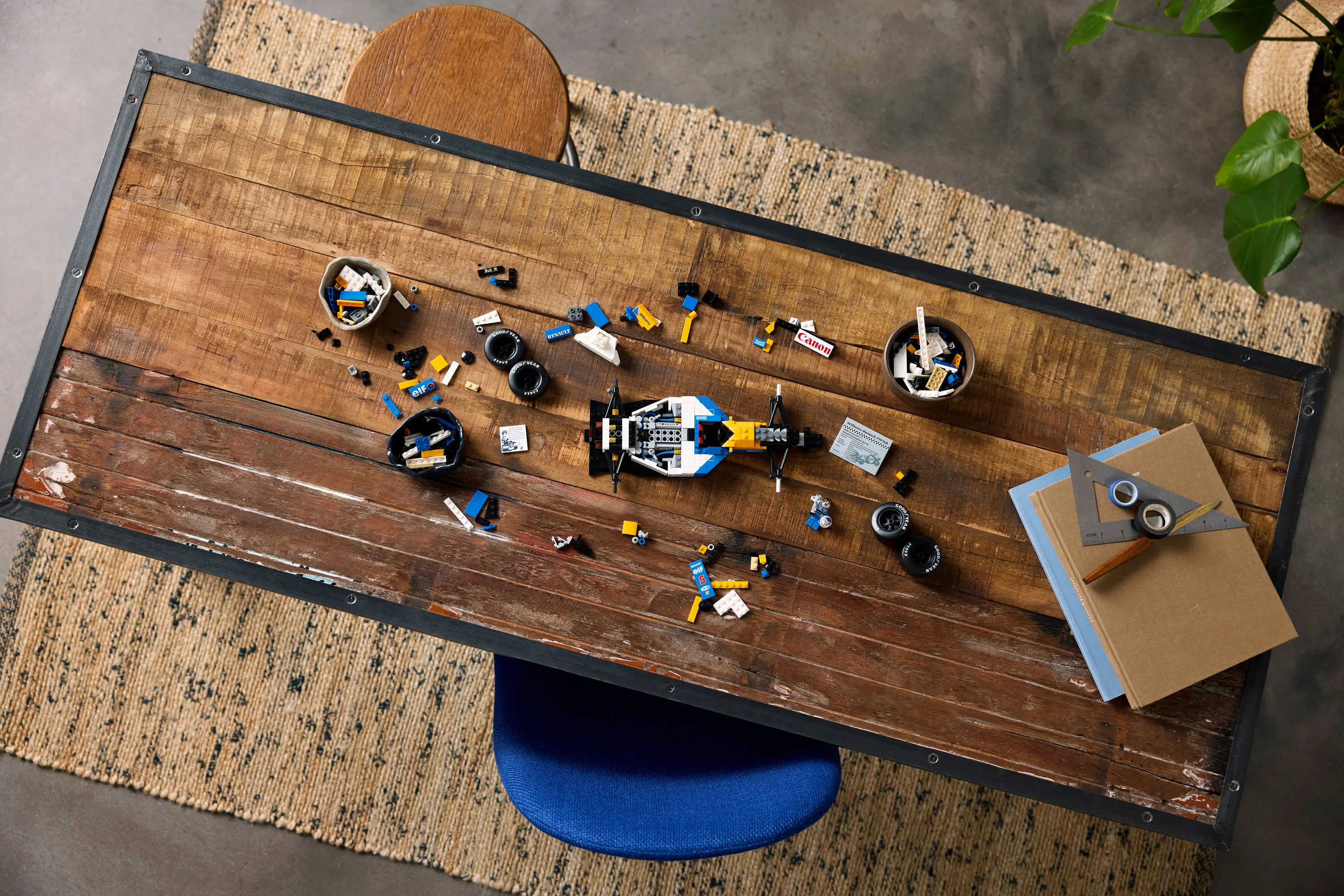 LEGO Icons Williams Racing FW14B and Nigel Mansell 10353