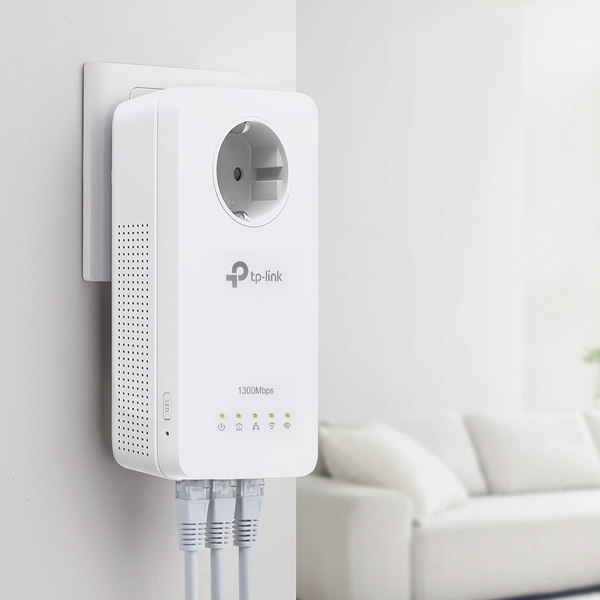 TP-LINK AV1300 Passthrough Powerline Wi-Fi Extender