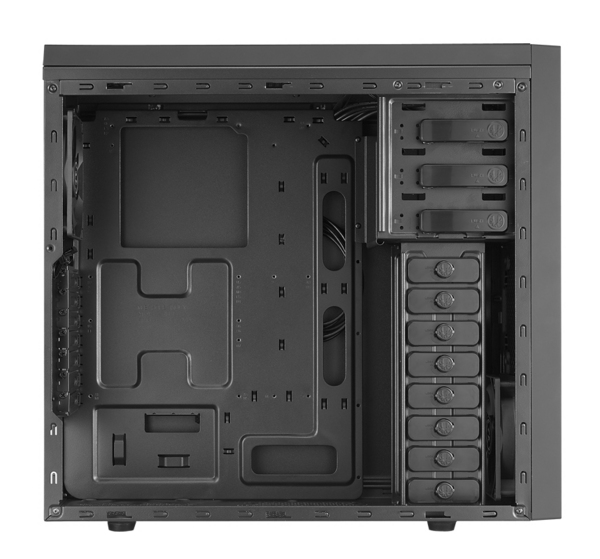 BitFenix Shinobi miditower, ilman virtal&auml;hdett&auml;, 3x5,25"&amp; 8x3,5" ikkun