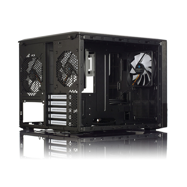 Fractal Design NODE 804 - , ikkunalla, Musta