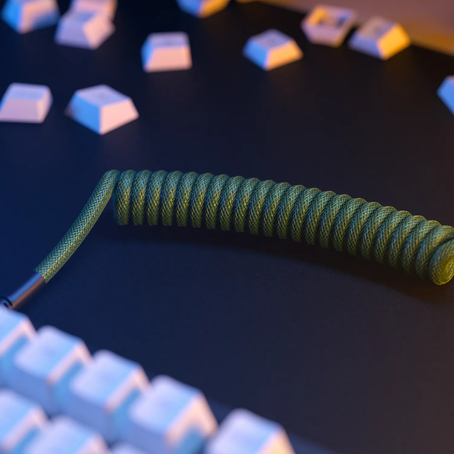 Glorious GMMK Coiled USB-A - USB-C - cable, 1.4m, Forest Green