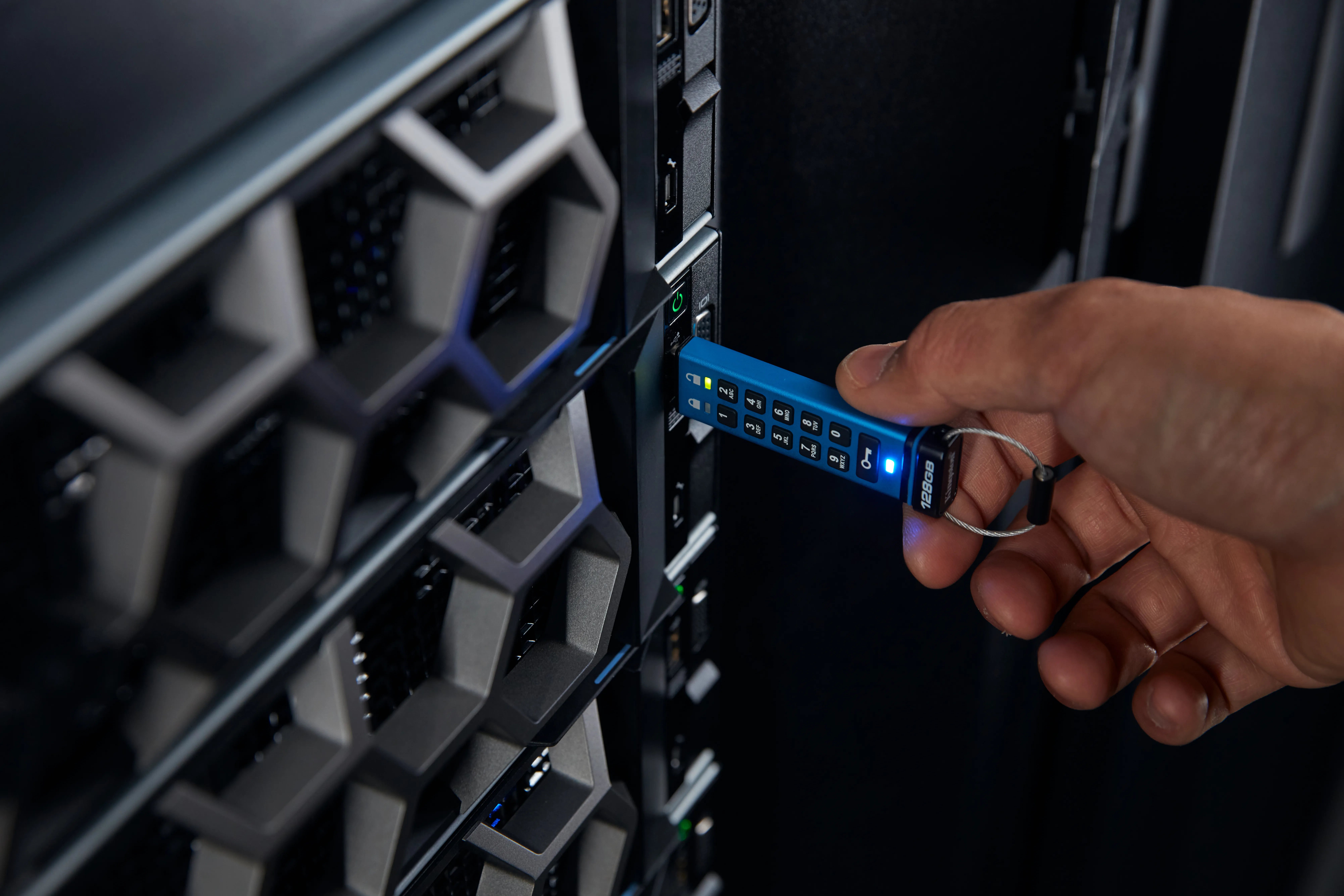 Kingston IronKey Keypad 200C USB-C 3.2 Gen 1 128GB memory stick, Blue