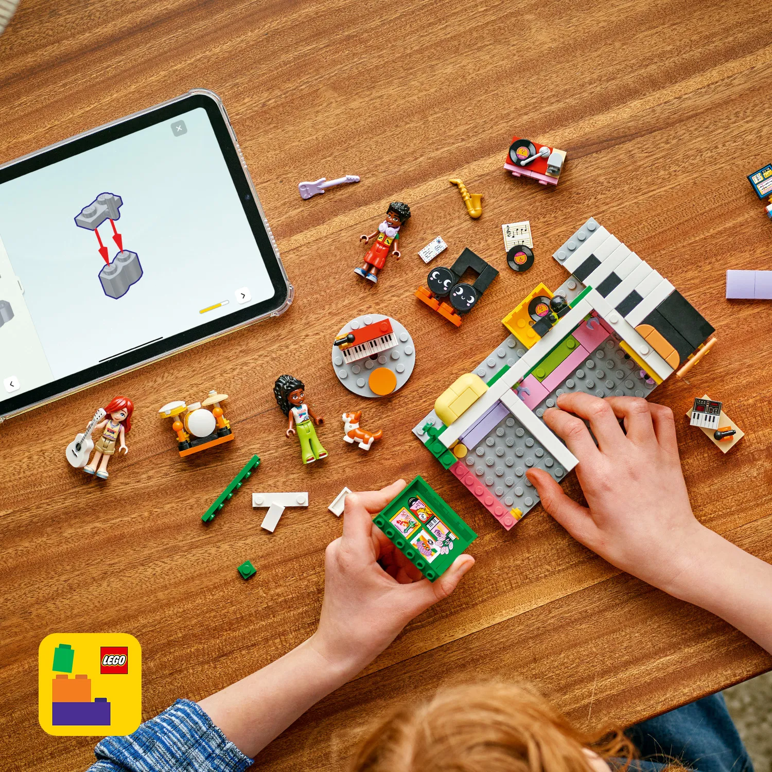 LEGO Friends Musikaff&auml;r och l&auml;genhet 42653