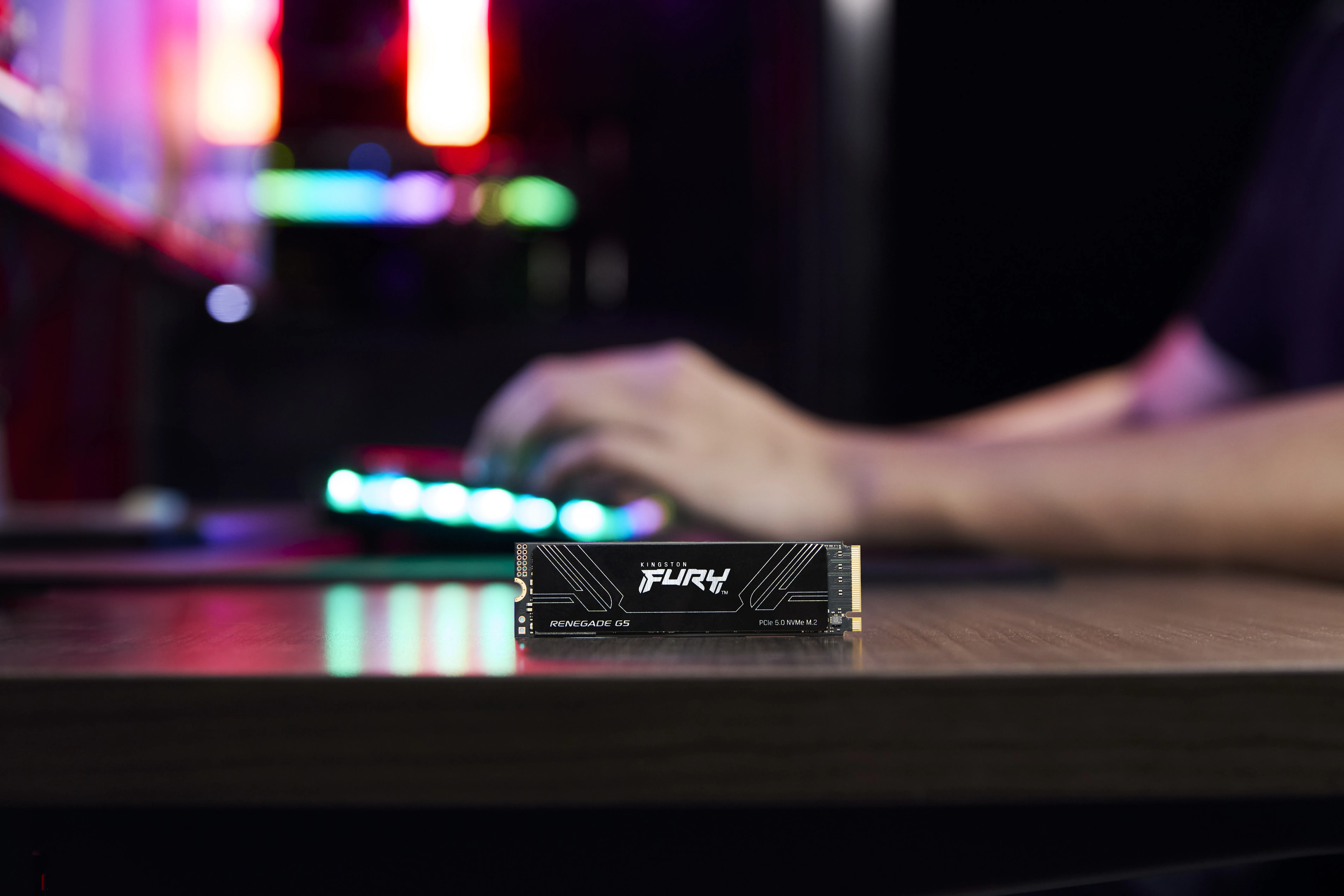 Kingston FURY Renegade G5 4 Tt, PCI Express 5.0, M.2 2280 NVMe -SSD-levy