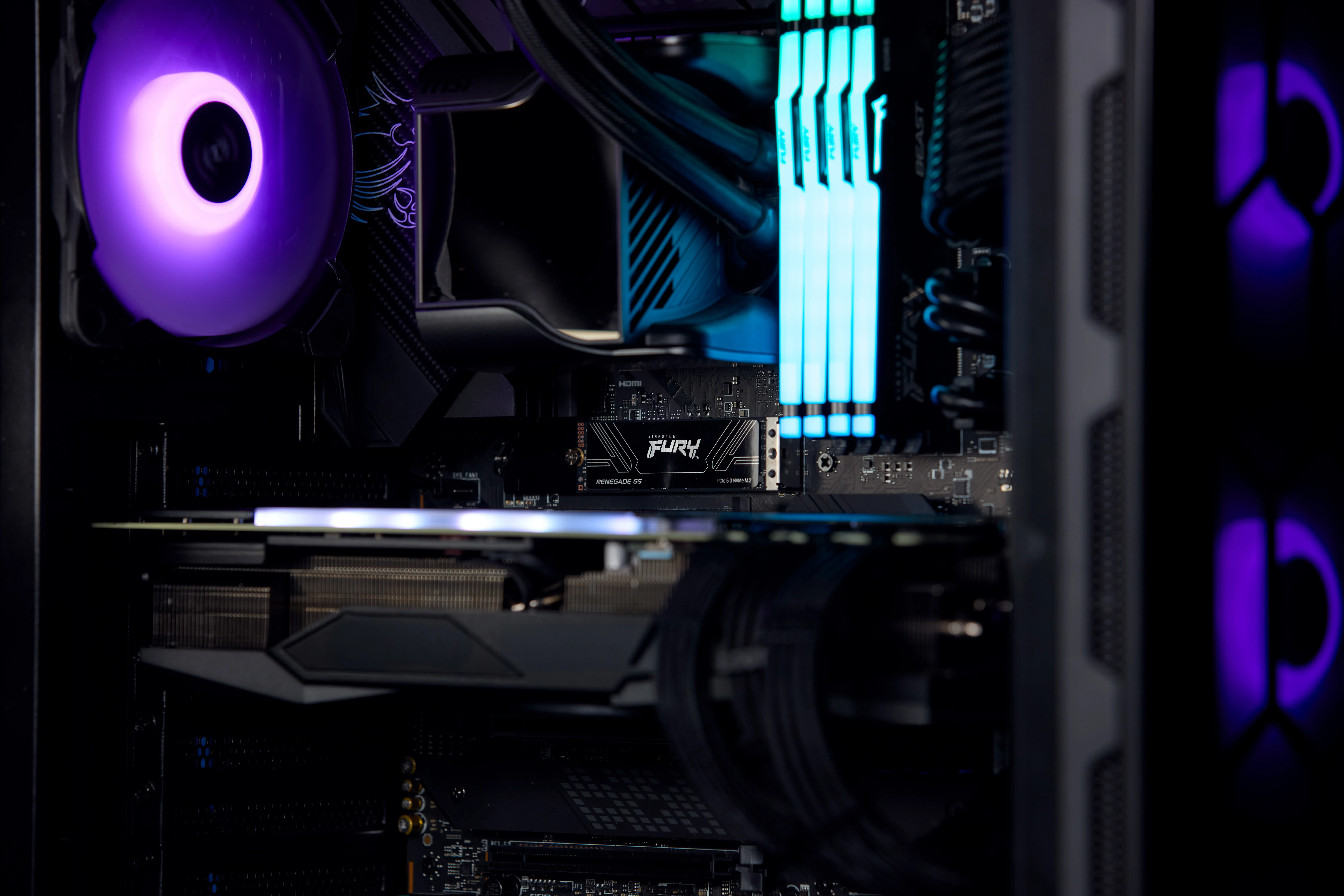 Kingston FURY Renegade G5 4 Tt, PCI Express 5.0, M.2 2280 NVMe -SSD-levy