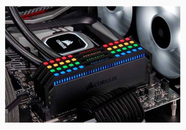 Corsair Dominator Platinum RGB 64GB (3 x 32 GB) DDR4 3600 MHz, CL18 - memory, Black