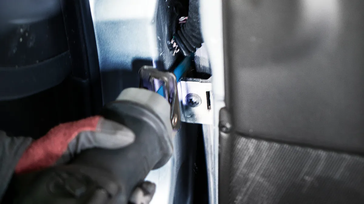 Bosch Expert Vehicle Rescue S 1157 CHM Savklinge Vekselsav